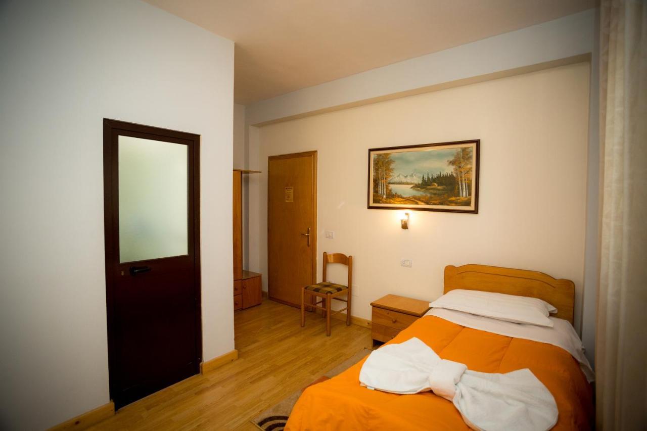 Kolping Hotel Shkodër Екстериор снимка