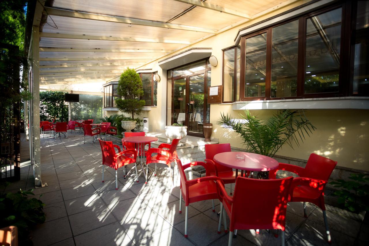 Kolping Hotel Shkodër Екстериор снимка